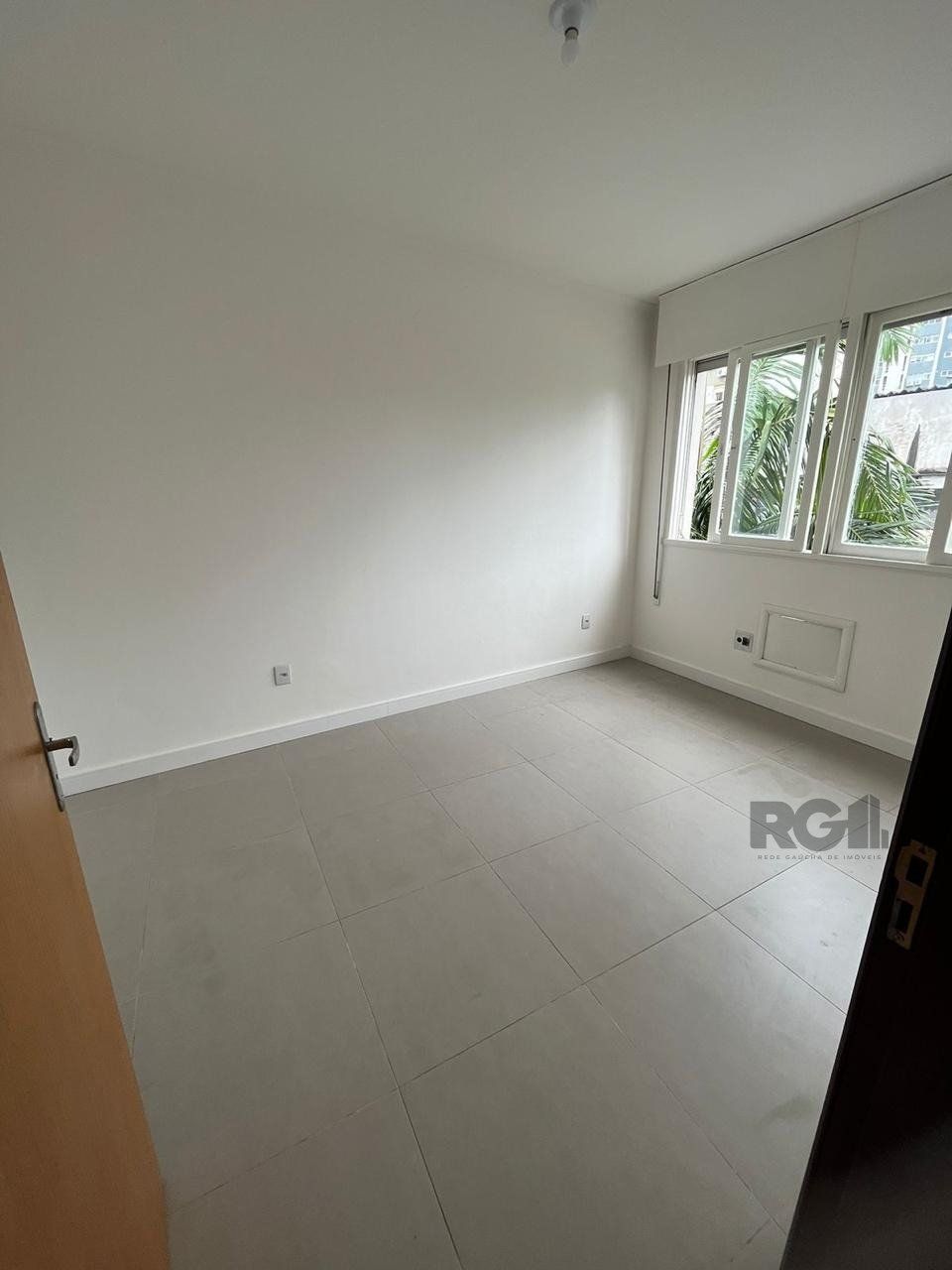Apartamento à venda com 3 quartos, 100m² - Foto 8