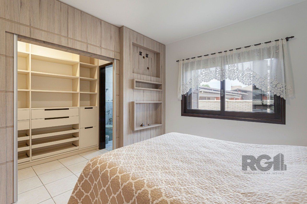 Casa à venda com 4 quartos, 335m² - Foto 13