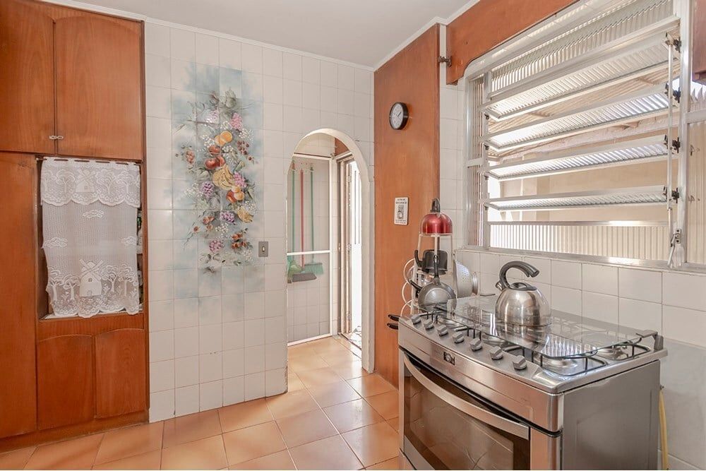 Casa à venda com 4 quartos, 381m² - Foto 2