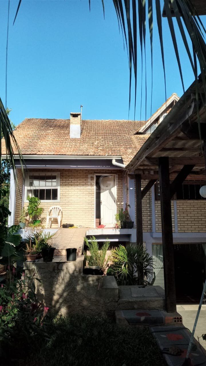 Casa à venda com 3 quartos, 216m² - Foto 4