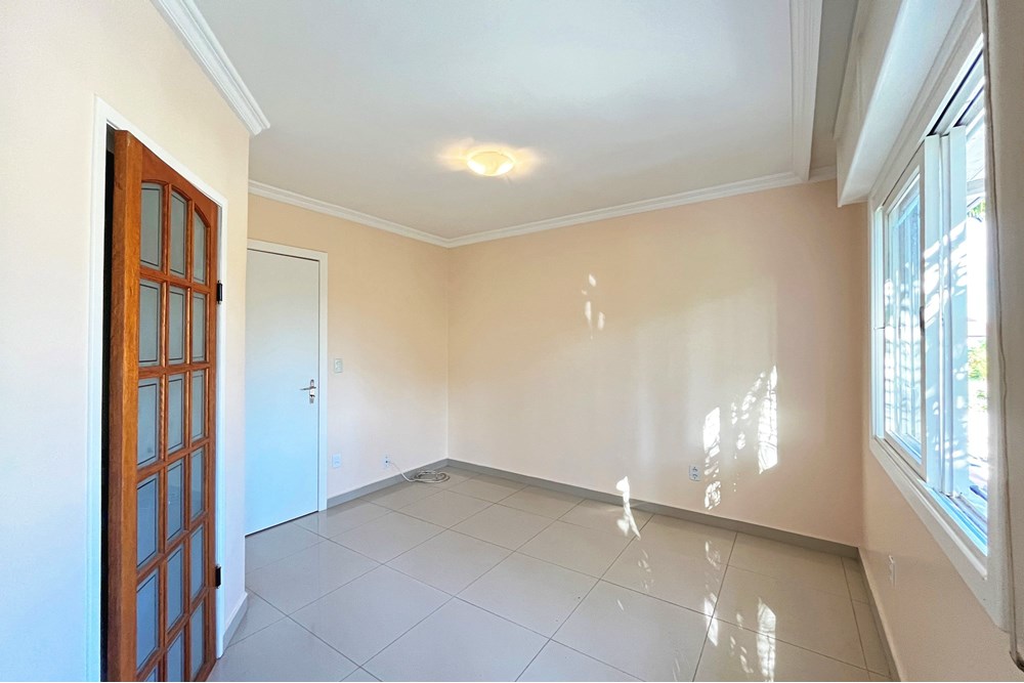 Casa de Condomínio à venda com 2 quartos, 210m² - Foto 6