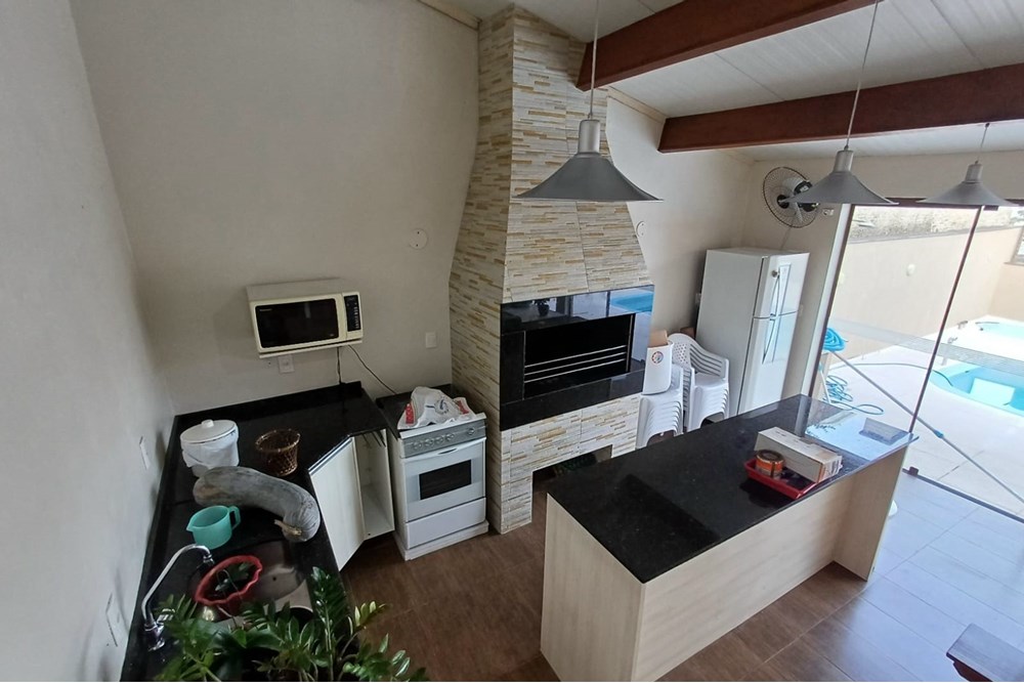 Casa à venda com 3 quartos, 318m² - Foto 16