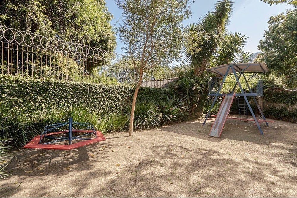 Apartamento à venda com 2 quartos, 67m² - Foto 2