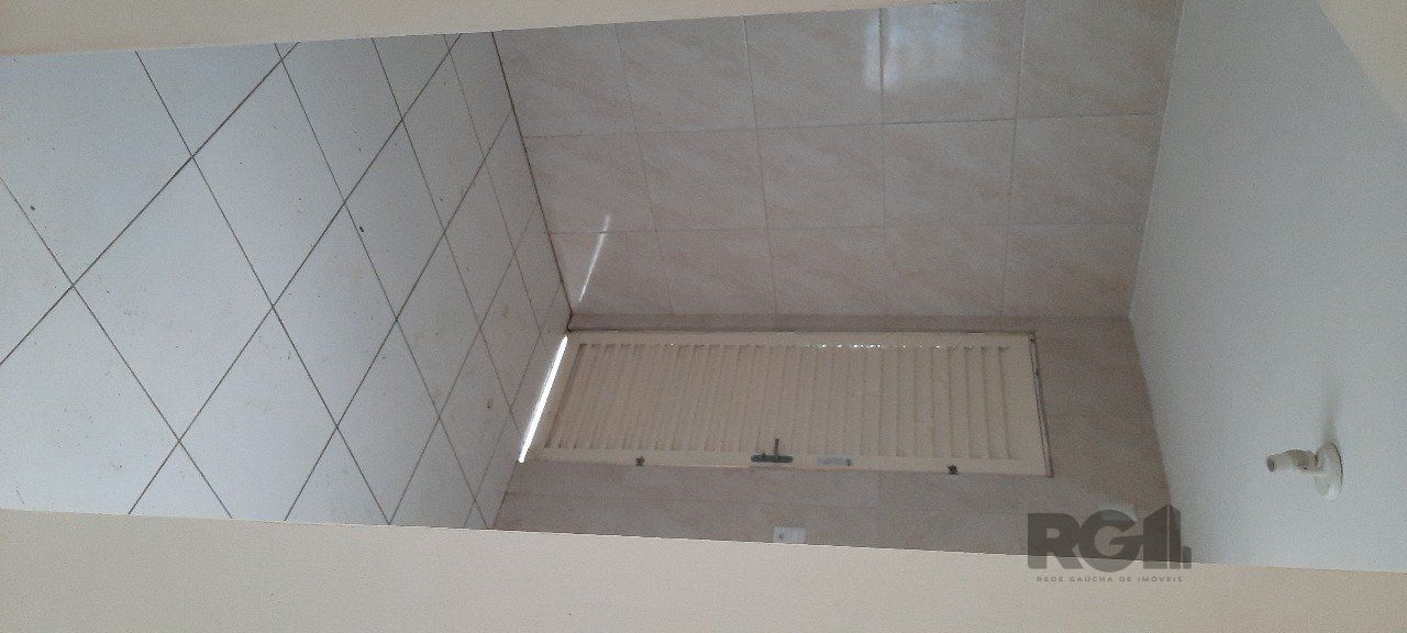 Casa à venda com 8 quartos, 200m² - Foto 34