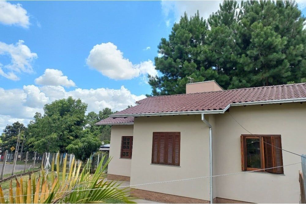 Casa à venda com 2 quartos, 60m² - Foto 4