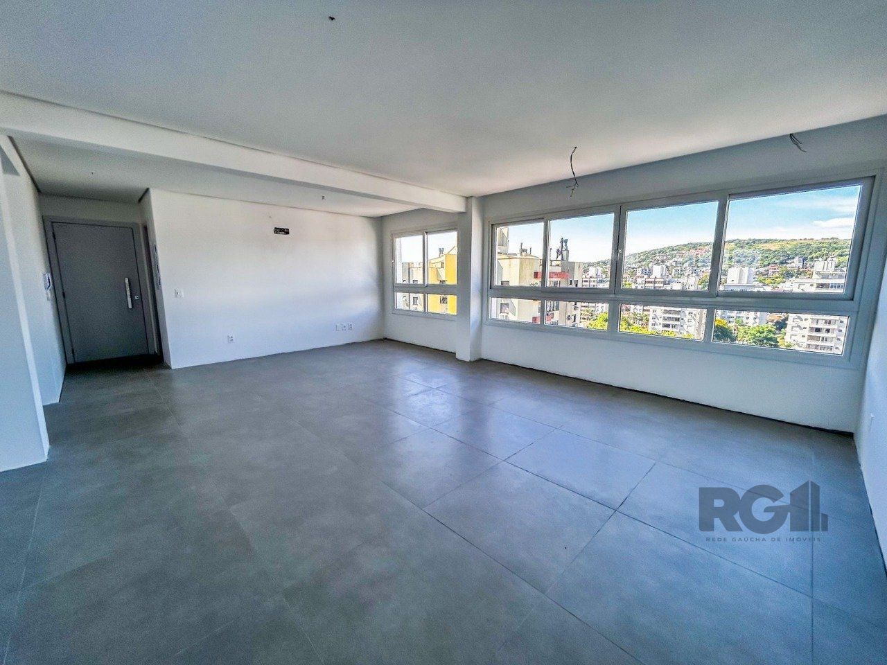 Apartamento à venda com 3 quartos, 143m² - Foto 2