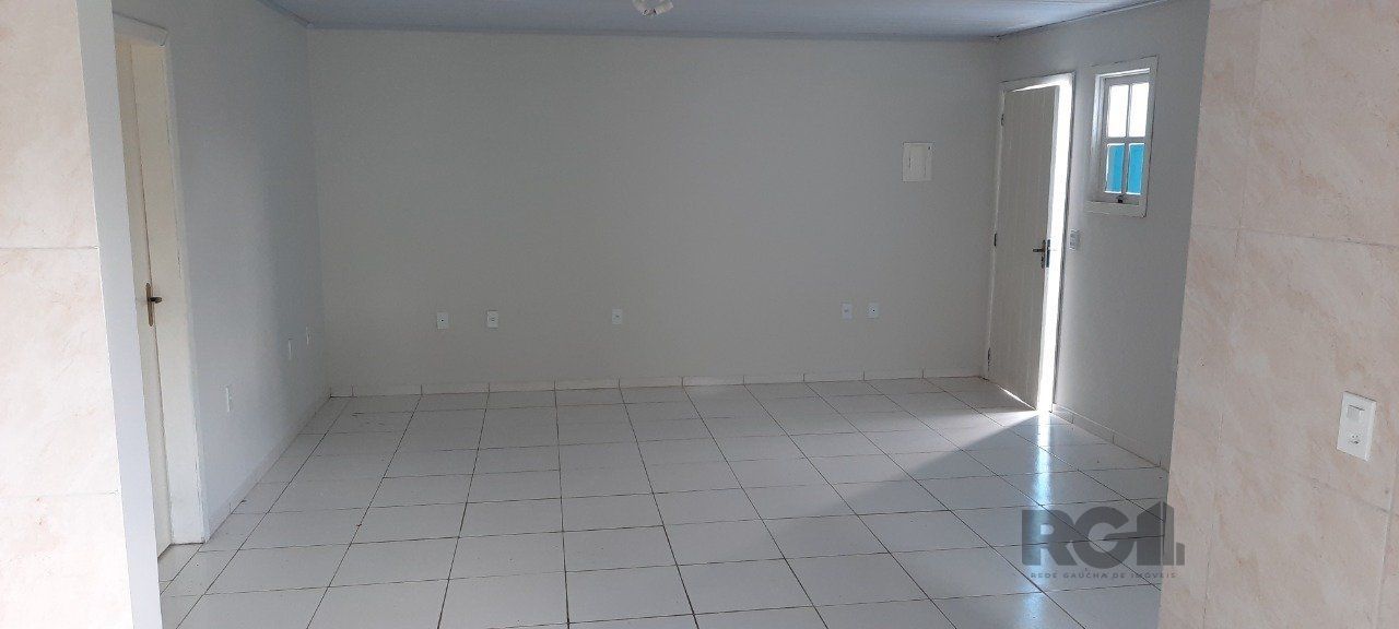 Casa à venda com 8 quartos, 200m² - Foto 65