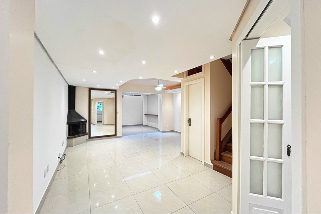 Casa de Condomínio à venda com 2 quartos, 210m² - Foto 32