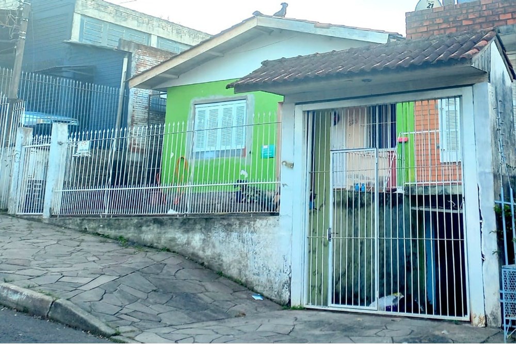 Casa à venda com 3 quartos, 179m² - Foto 4