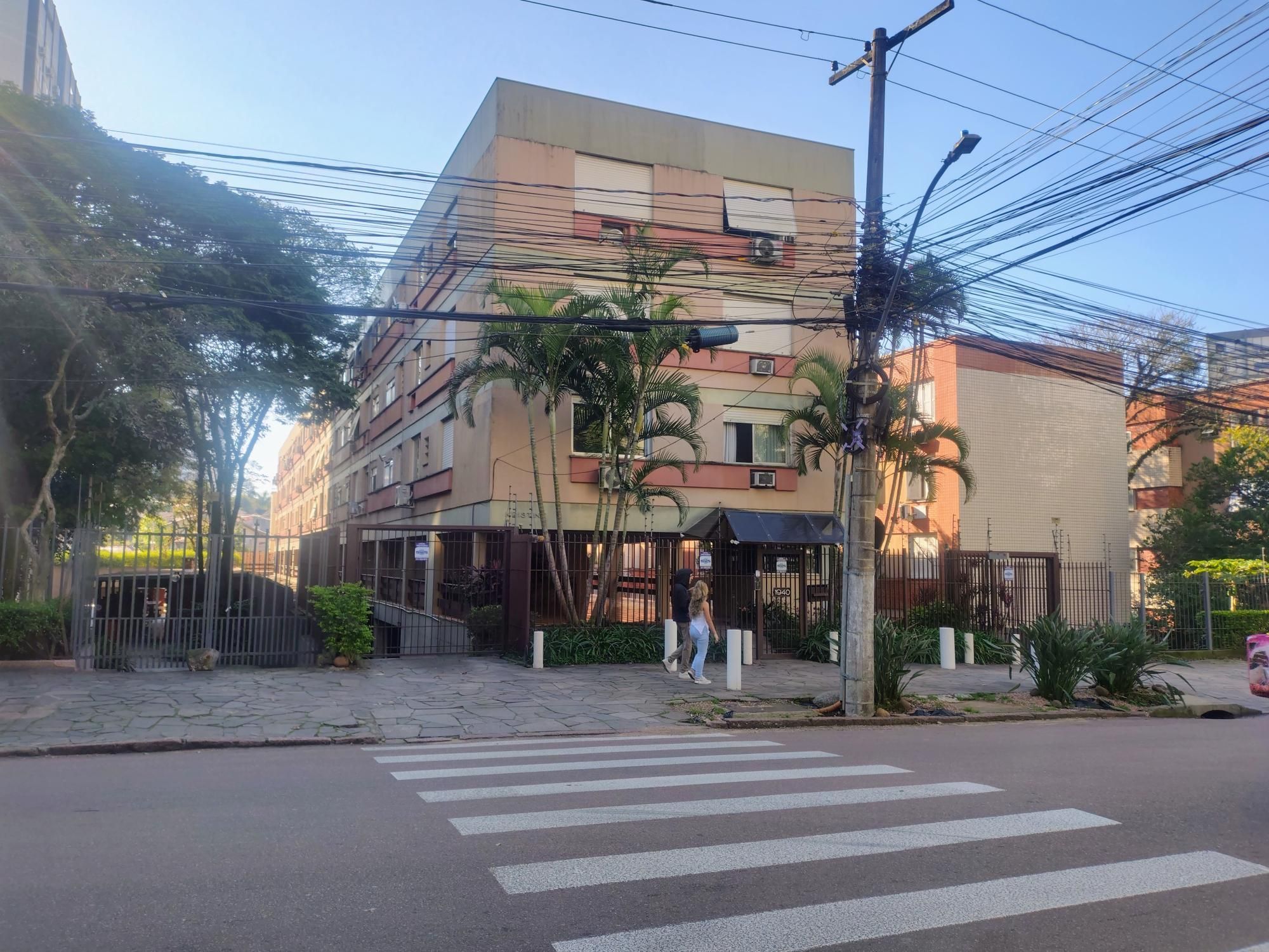 Apartamento de 02 dormitórios no Bairro: Boa Vista em Porto Alegre/RS