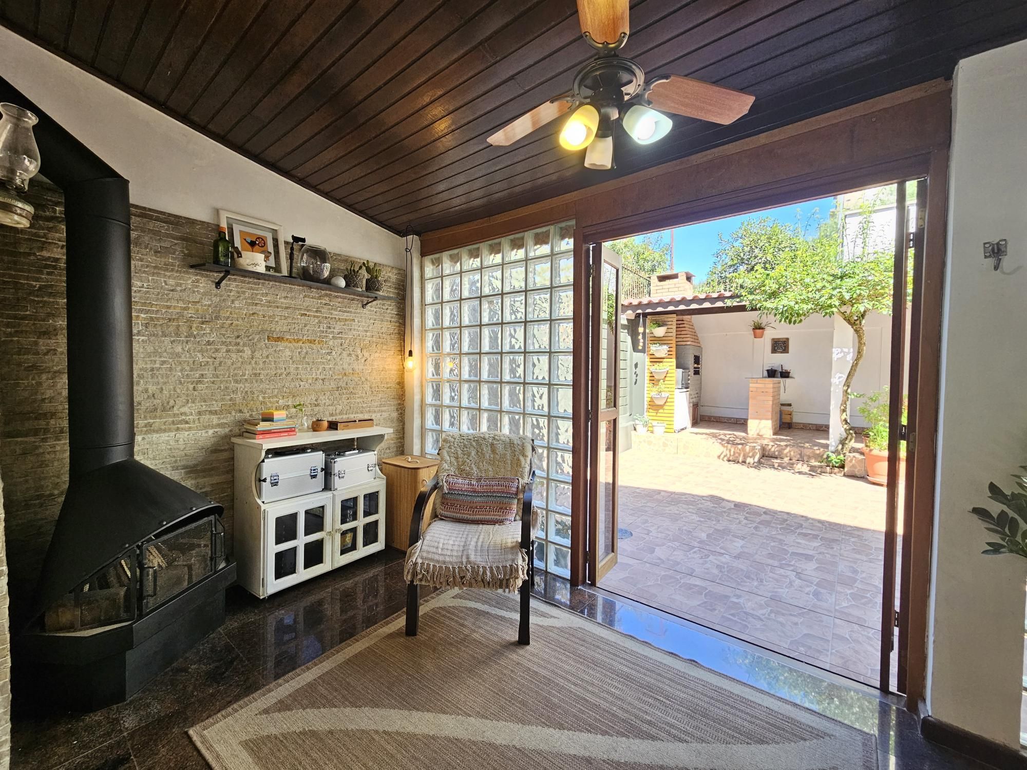 Casa de Condomínio à venda com 3 quartos, 196m² - Foto 13