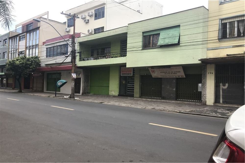 Casa à venda com 1 quarto, 315m² - Foto 1