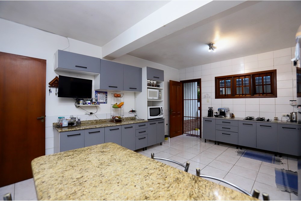 Casa à venda com 3 quartos, 355m² - Foto 22
