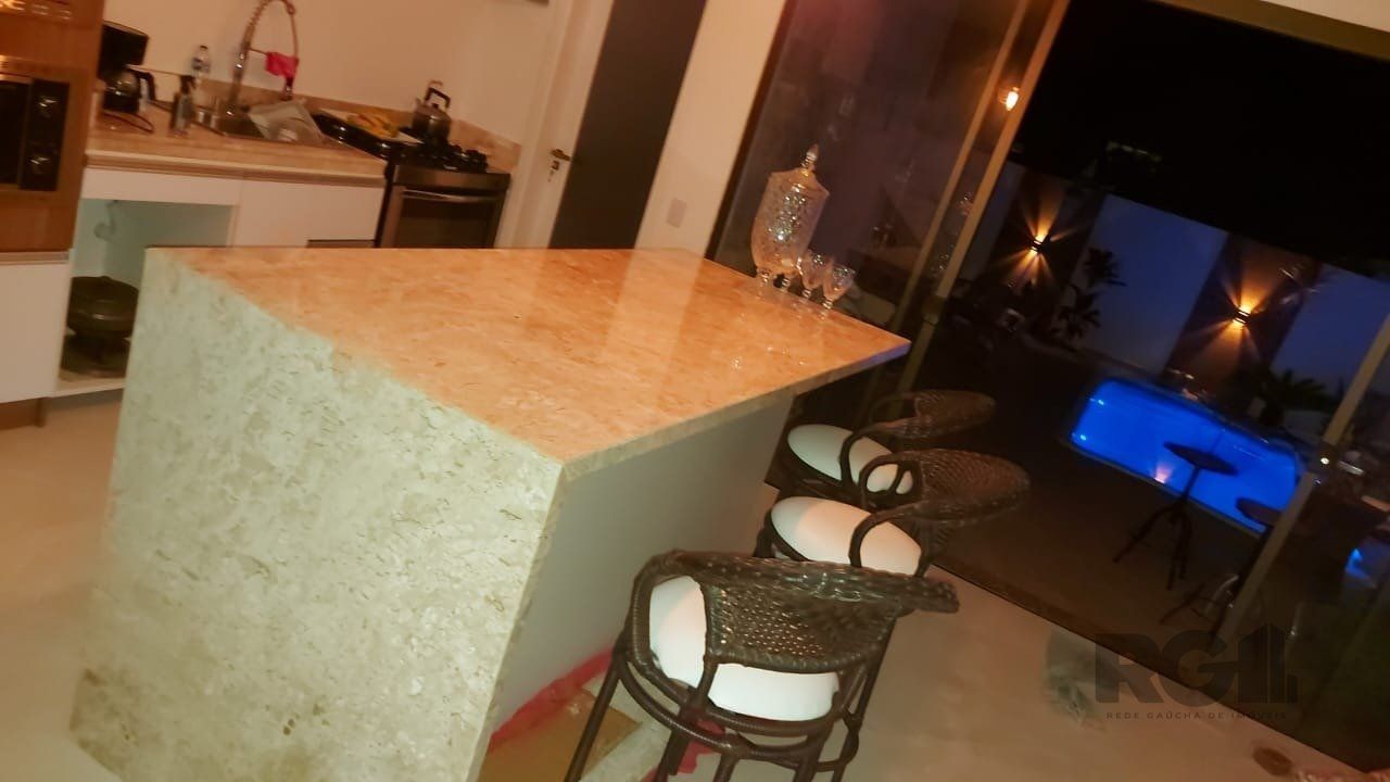 Casa à venda com 3 quartos, 210m² - Foto 14