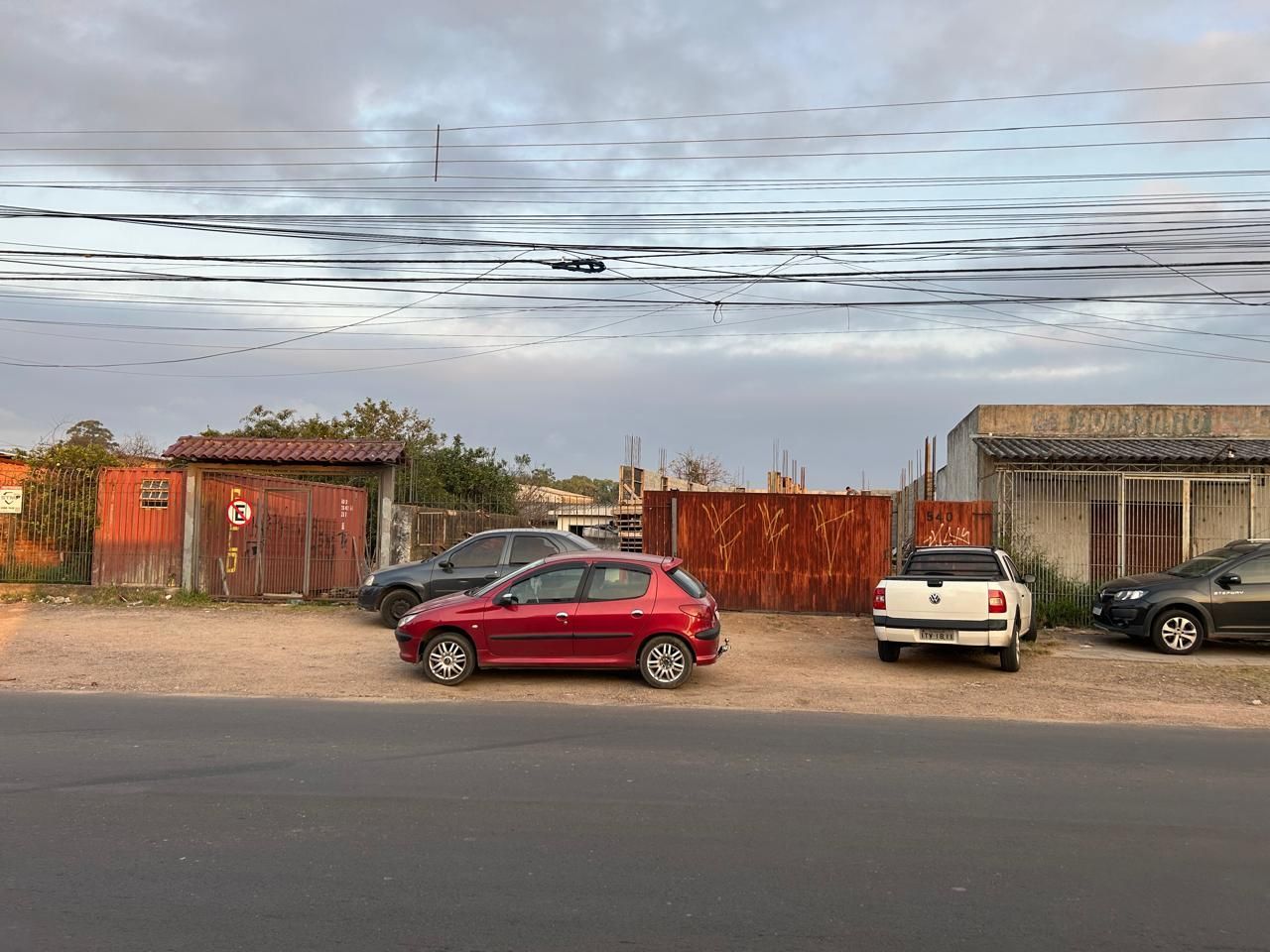 Prédio Inteiro para alugar com 2 quartos, 85m² - Foto 1
