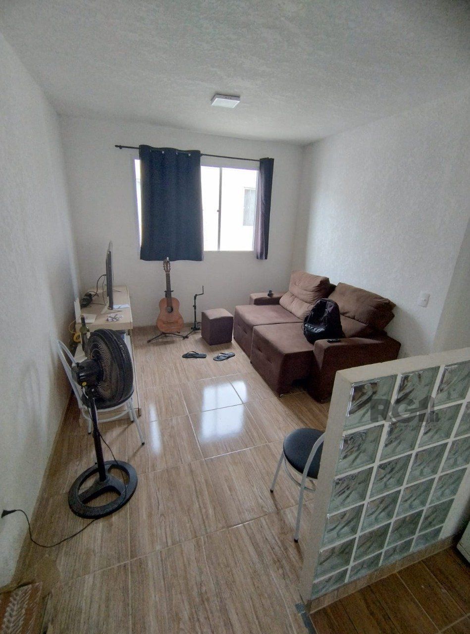 Apartamento à venda com 40m², 2 quartos, 1 vaga no bairro Restinga em Porto Alegre