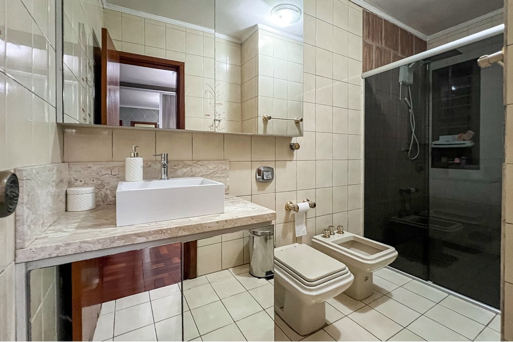 Casa à venda com 4 quartos, 246m² - Foto 3