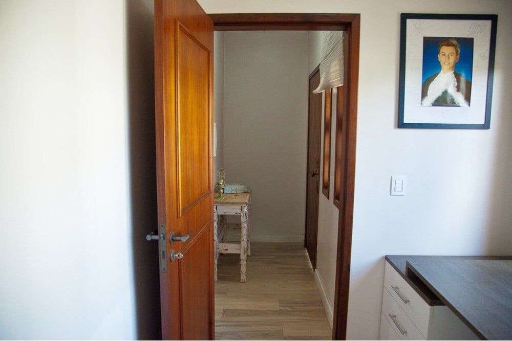 Casa à venda com 3 quartos, 300m² - Foto 3