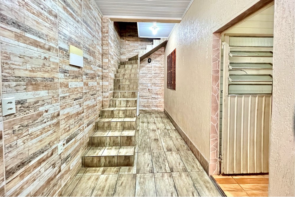 Casa à venda com 5 quartos, 240m² - Foto 5
