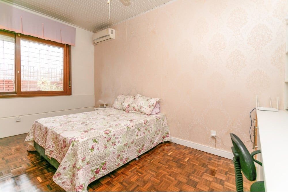 Casa à venda com 3 quartos, 214m² - Foto 7