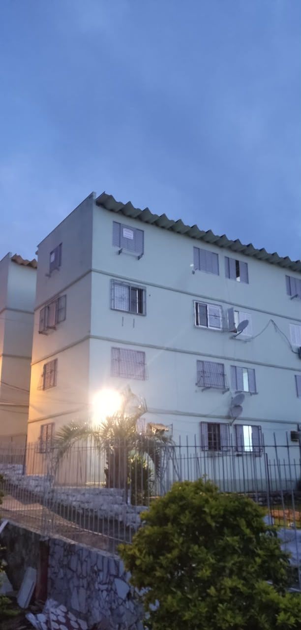 Apartamento com 2 quartos, vaga de garagem, bairro Mário Quintana - Porto Alegre