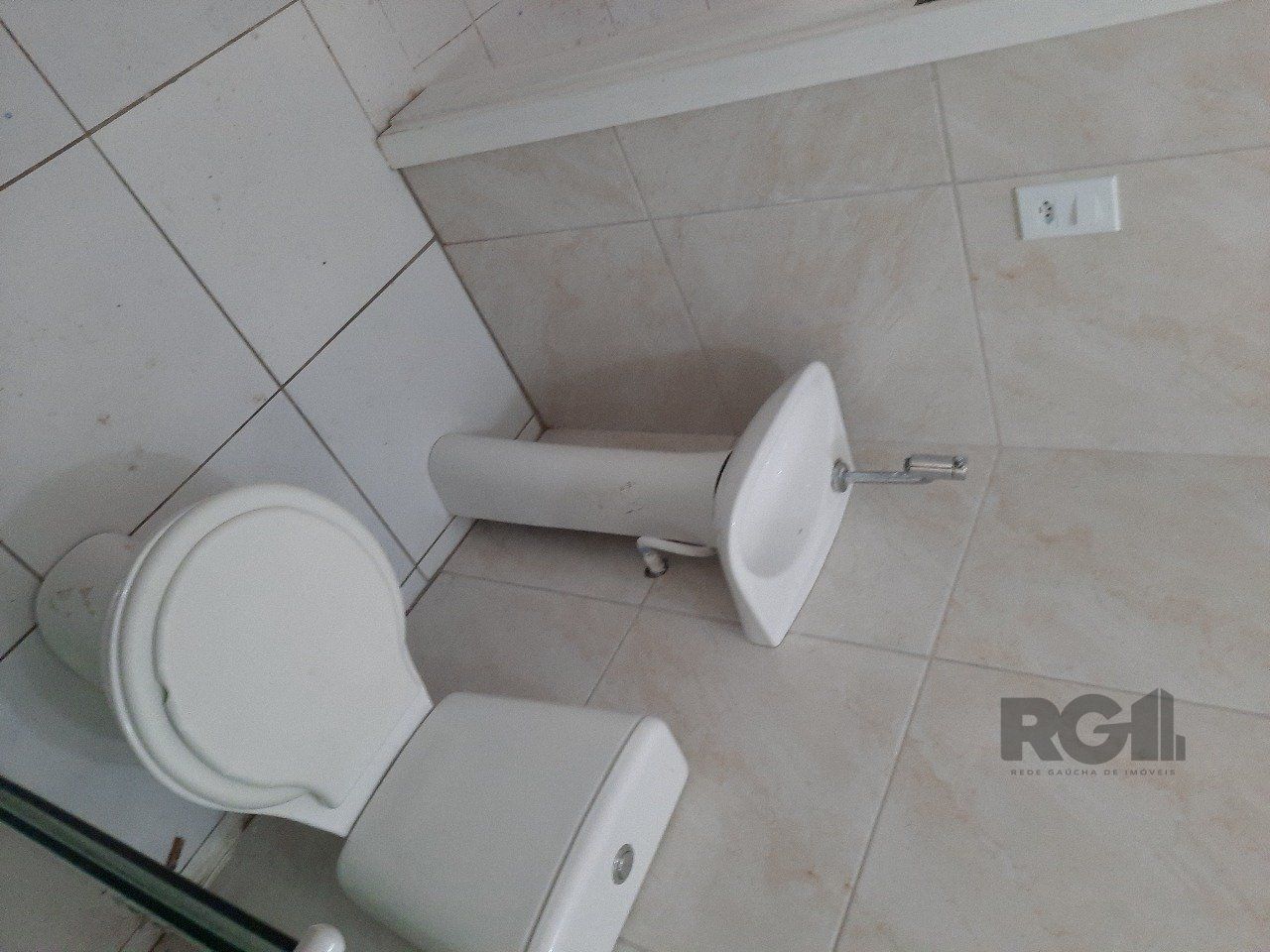 Casa à venda com 8 quartos, 200m² - Foto 6