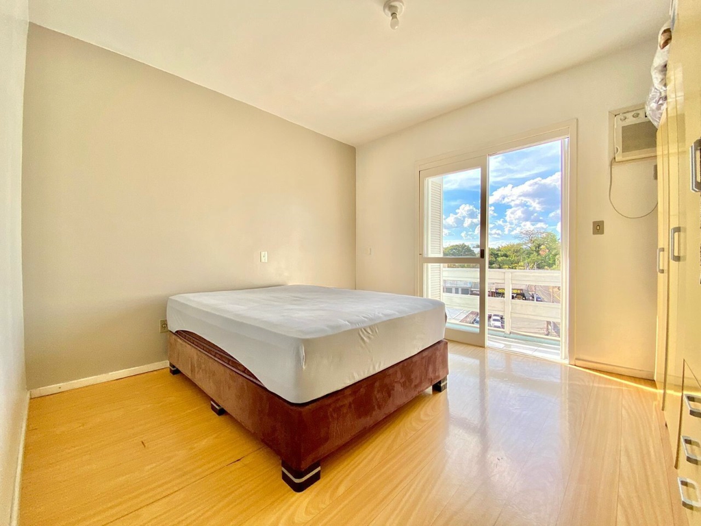 Apartamento à venda com 2 quartos, 67m² - Foto 2