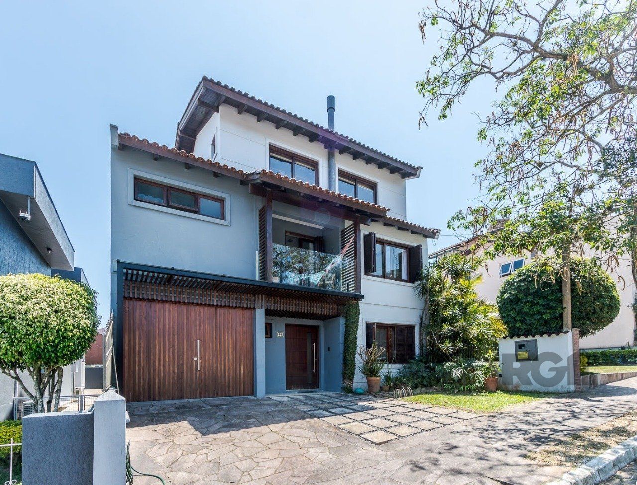 Casa, 4 quartos, 212 m² - Foto 1