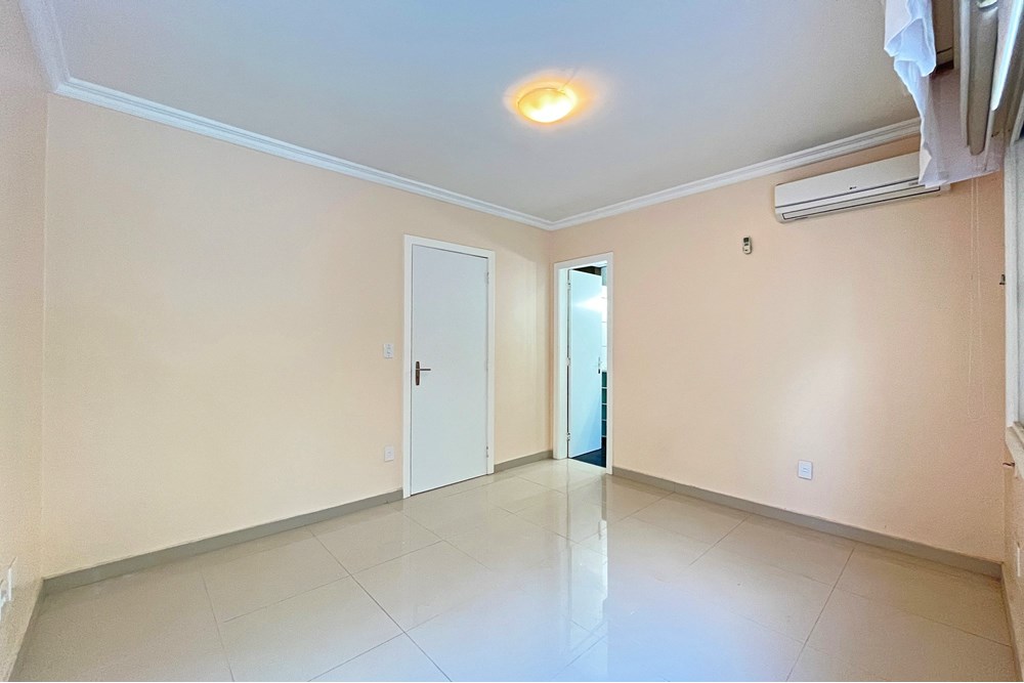 Casa de Condomínio à venda com 2 quartos, 210m² - Foto 49