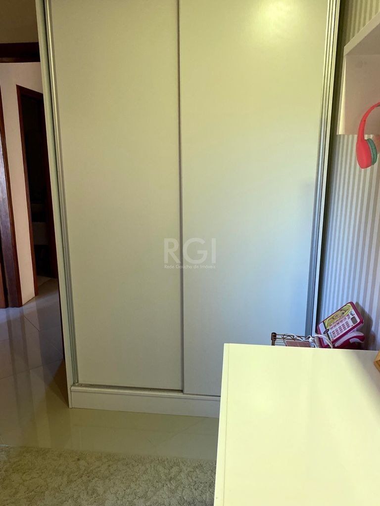 Casa de Condomínio à venda com 3 quartos, 137m² - Foto 2