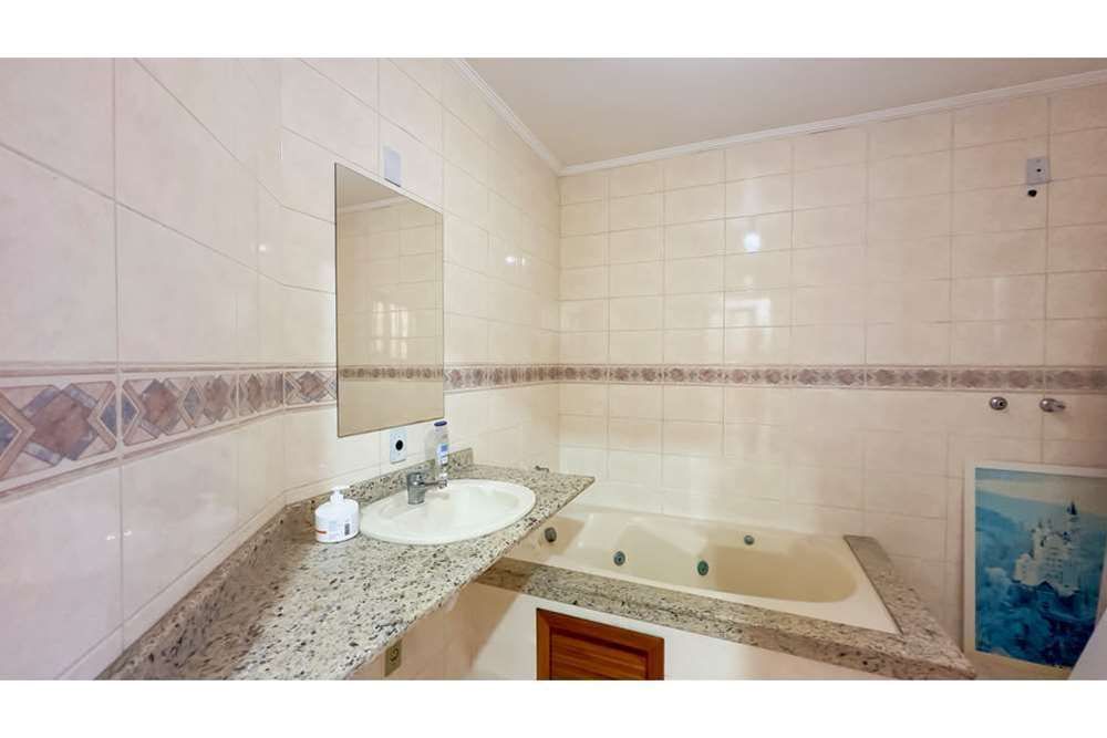 Casa à venda com 4 quartos, 307m² - Foto 10