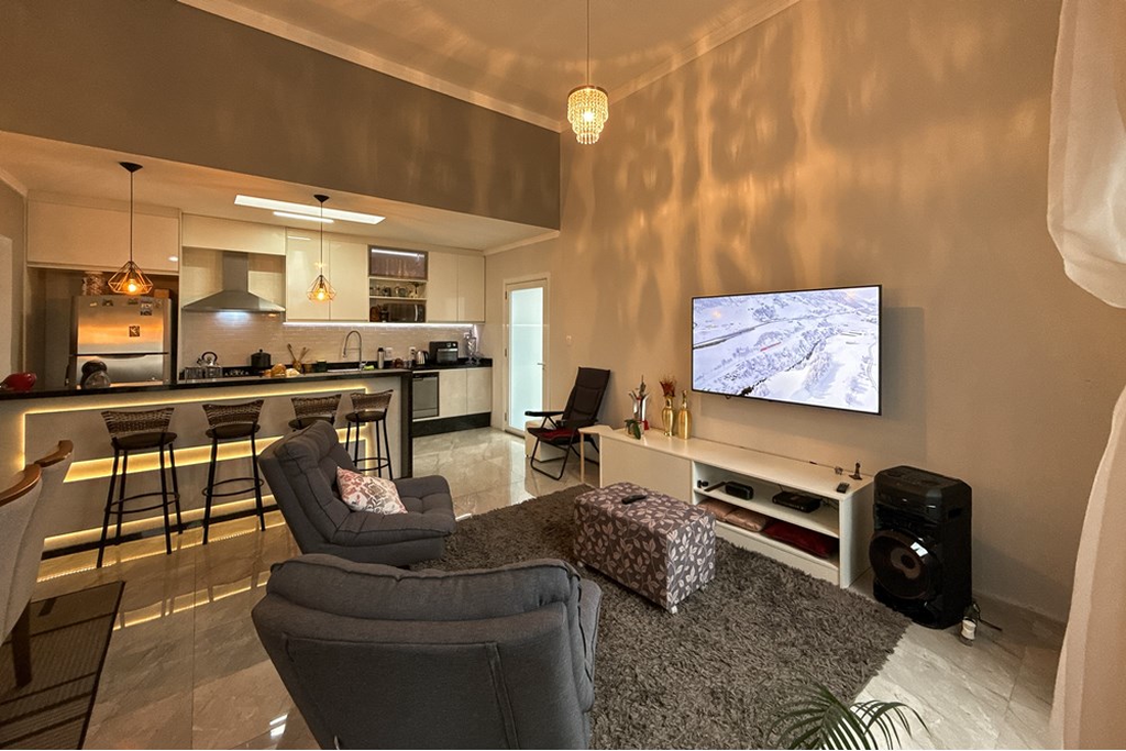 Casa, 5 quartos, 195 m² - Foto 2