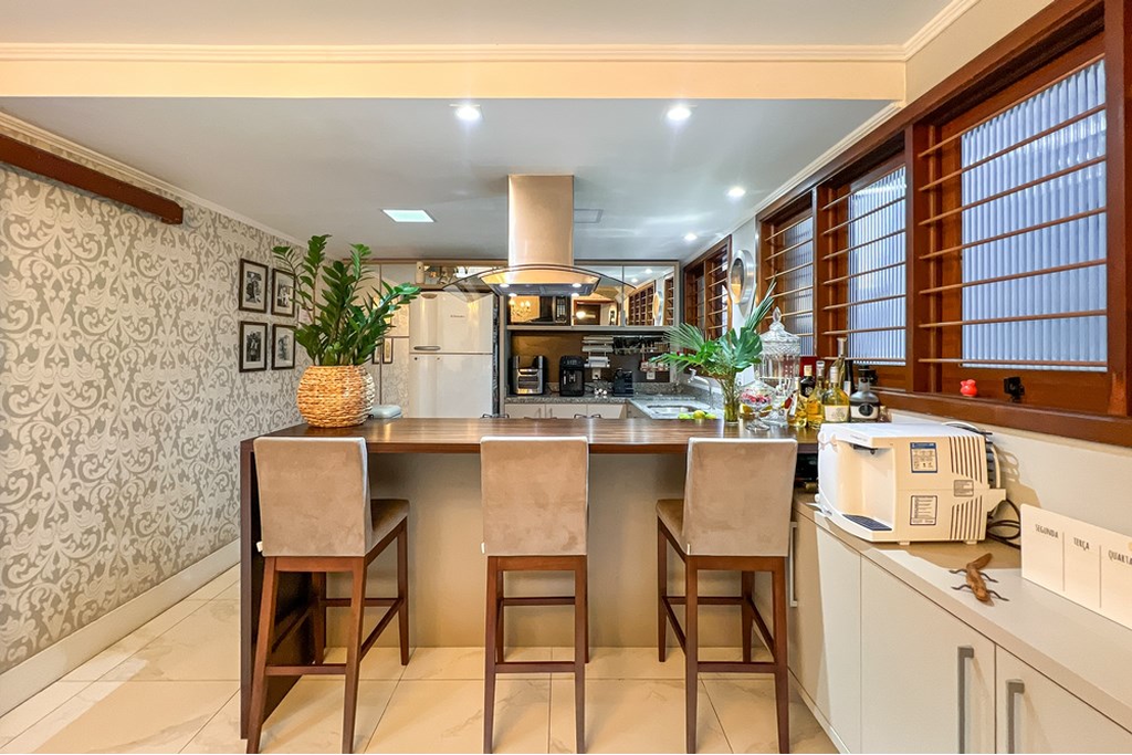 Casa à venda com 4 quartos, 246m² - Foto 52