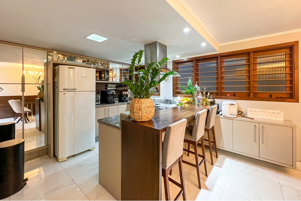 Casa à venda com 4 quartos, 246m² - Foto 78