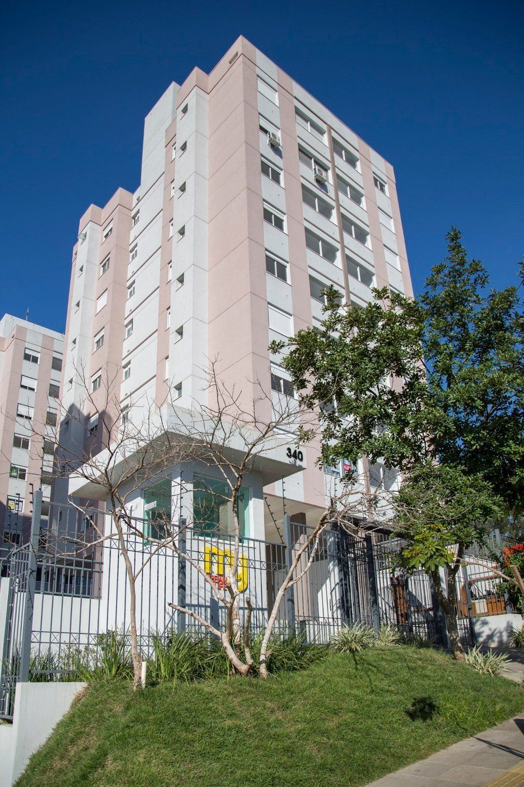 Apartamento à venda com 2 quartos, 51m² - Foto 2