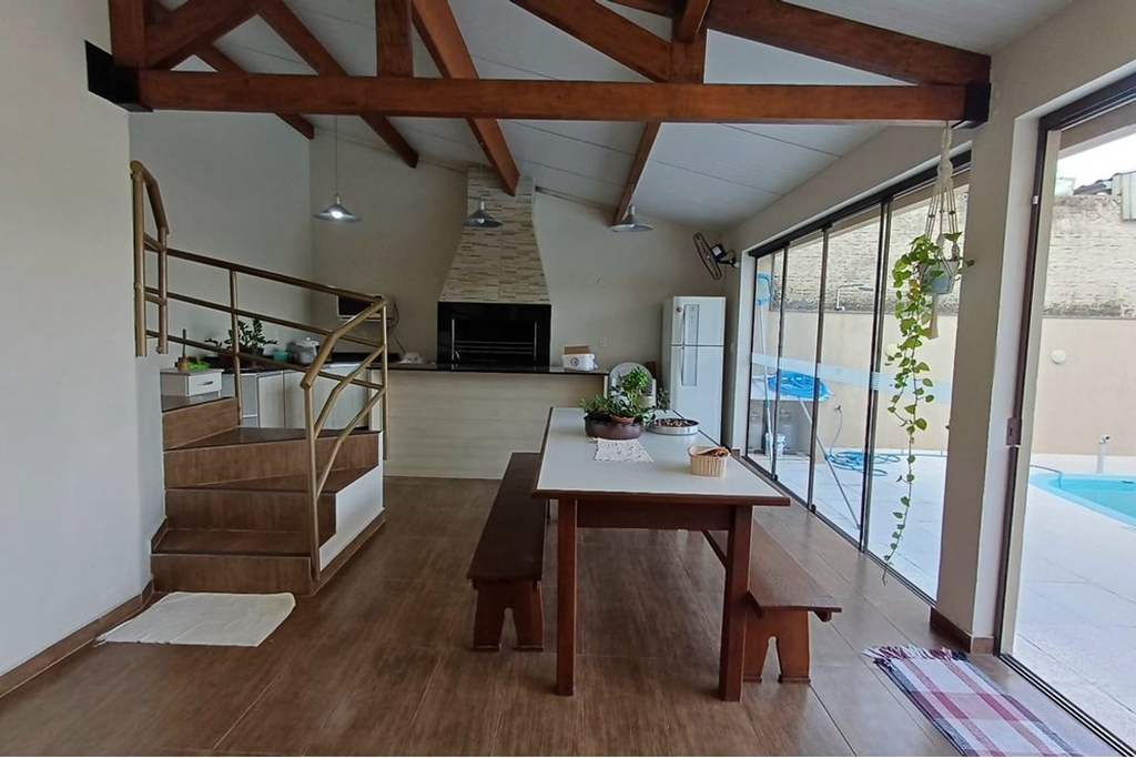 Casa à venda com 3 quartos, 318m² - Foto 18