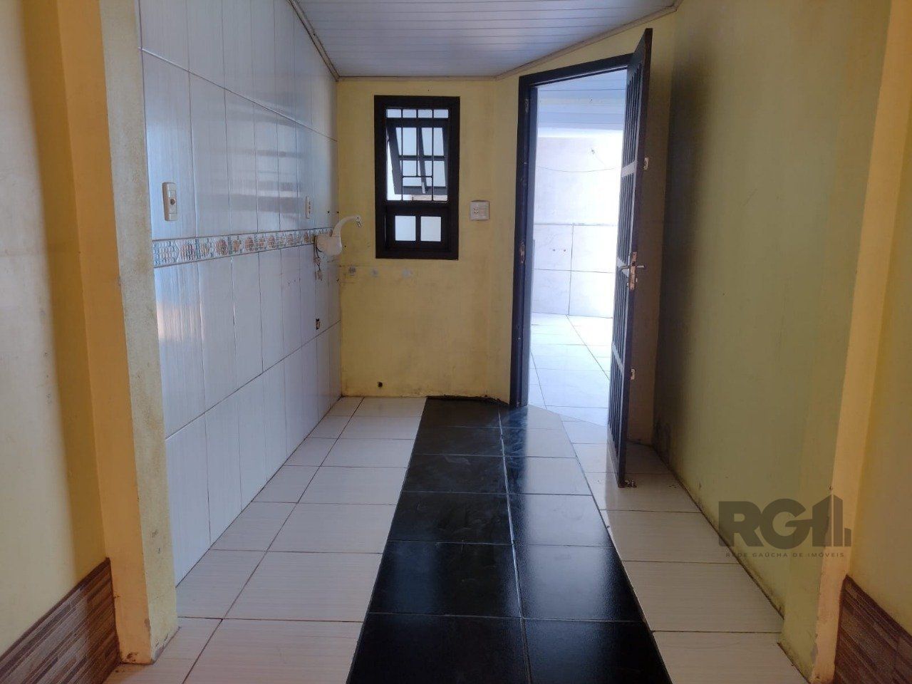 Casa à venda com 2 quartos, 50m² - Foto 17
