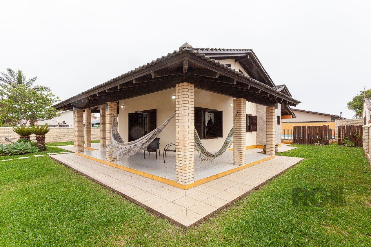 Casa à venda com 4 quartos, 335m² - Foto 4