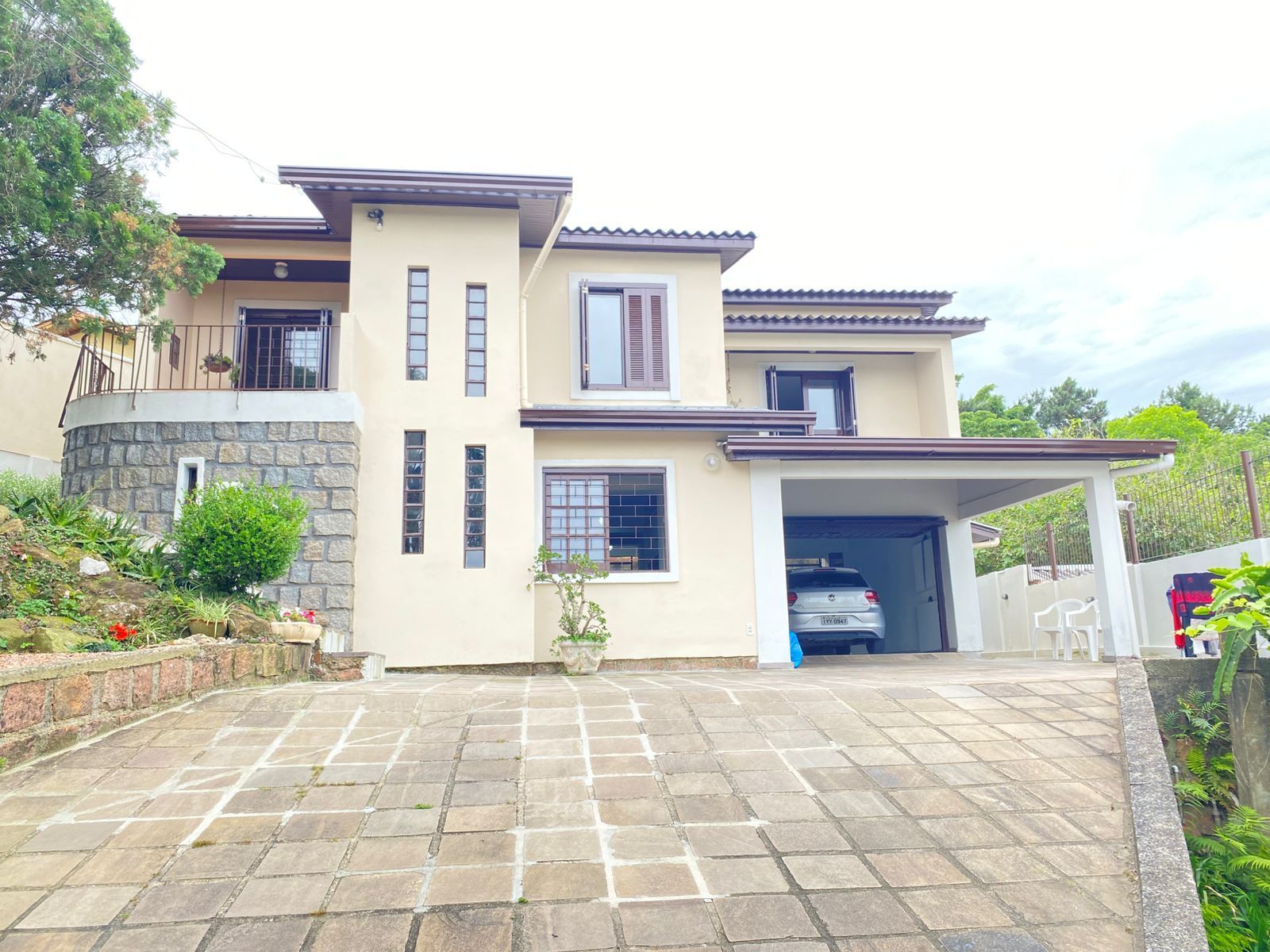 Casa Residencial à Venda em Porto Alegre
