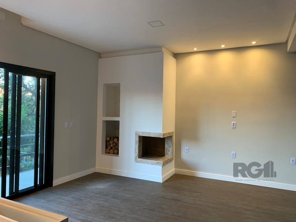 Casa à venda com 3 quartos, 232m² - Foto 4