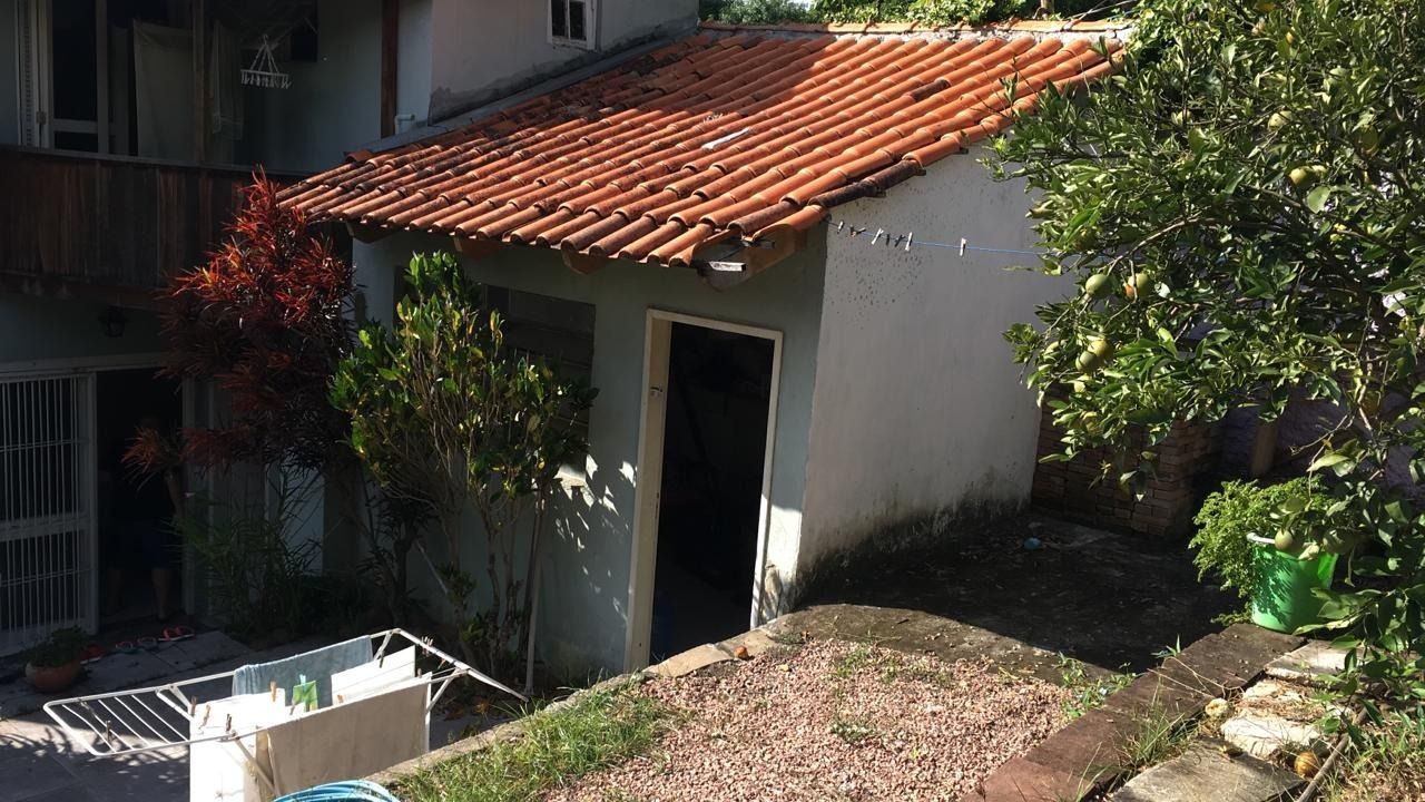 Casa à venda com 3 quartos, 250m² - Foto 14