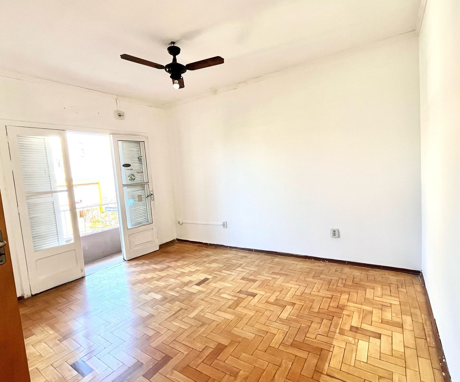 Apartamento à venda com 2 quartos, 71m² - Foto 1