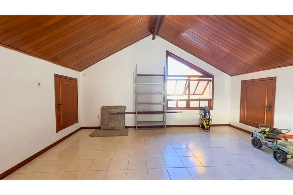 Casa à venda com 4 quartos, 307m² - Foto 16