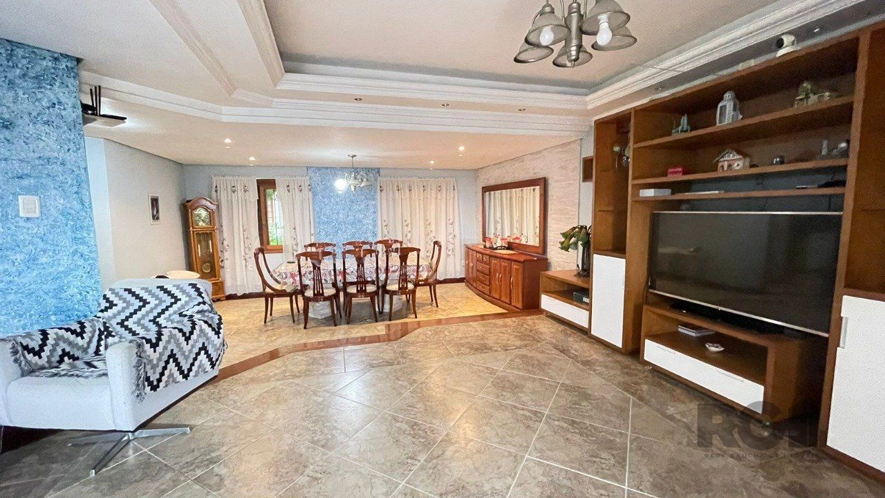 Casa à venda com 4 quartos, 465m² - Foto 1