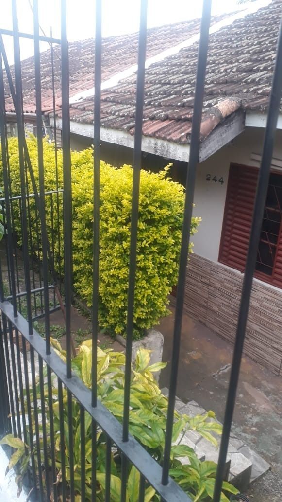 Casa à venda com 2 quartos, 80m² - Foto 2