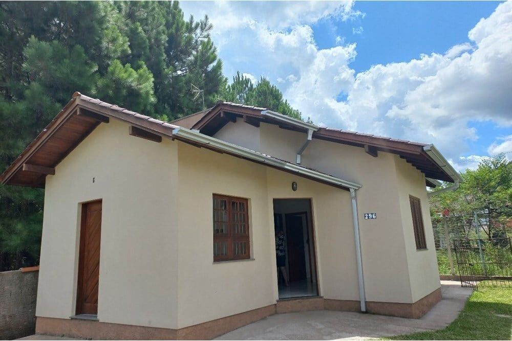 Casa à venda com 2 quartos, 60m² - Foto 2