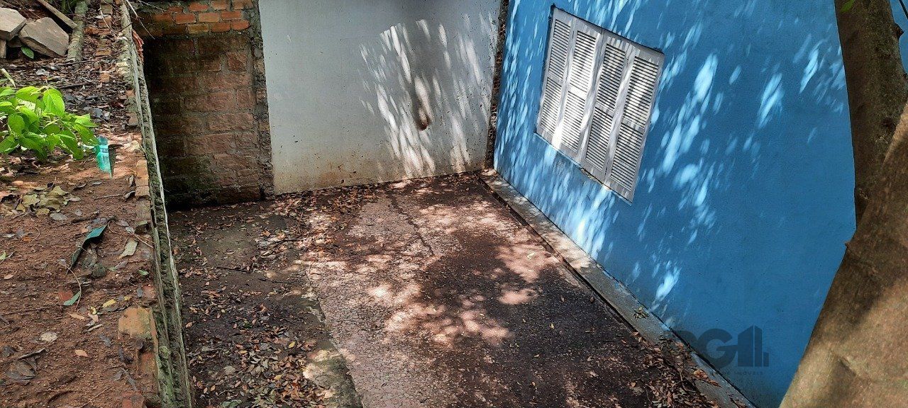 Casa à venda com 8 quartos, 200m² - Foto 37