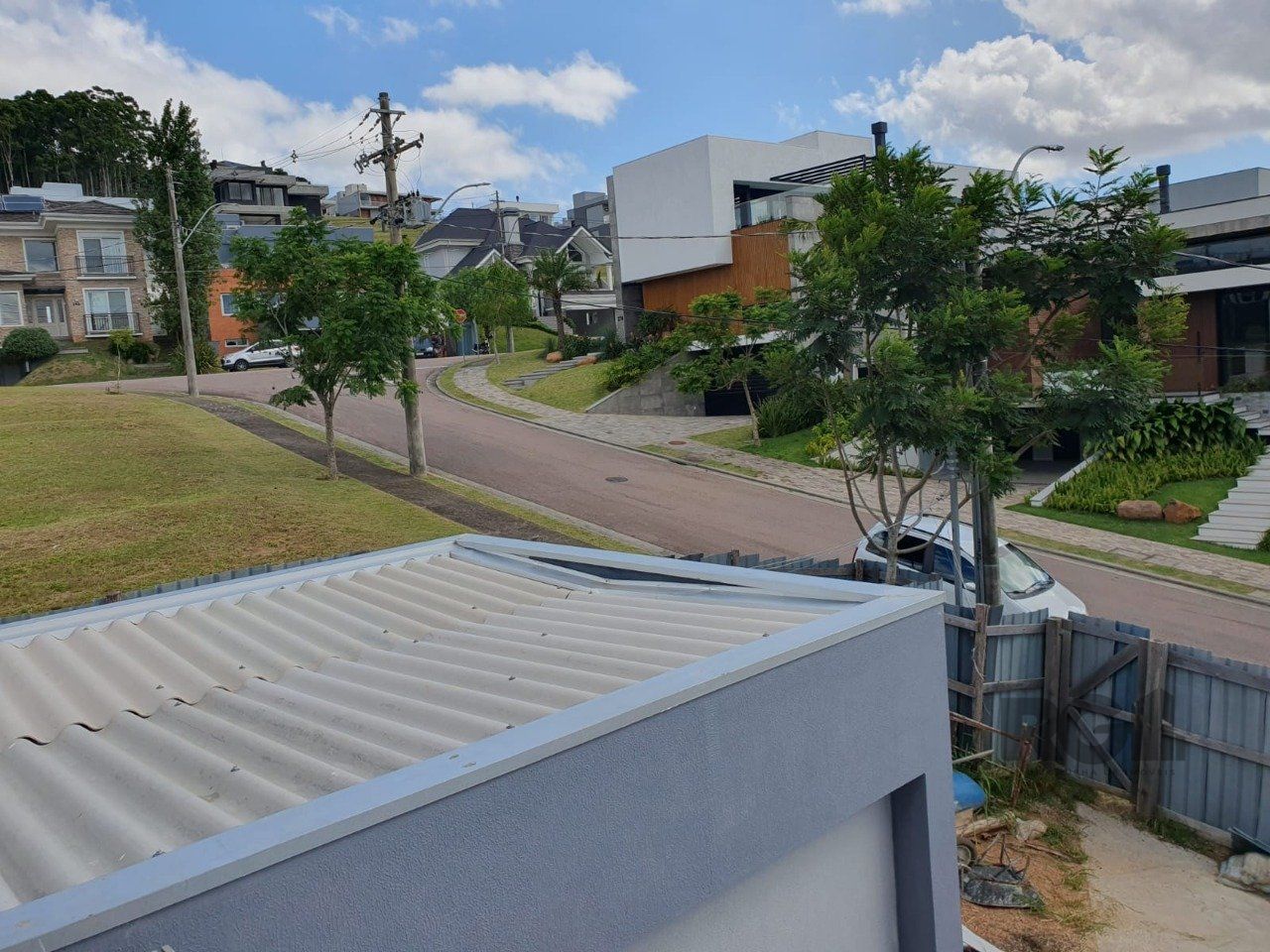 Casa de Condomínio à venda com 4 quartos, 330m² - Foto 13