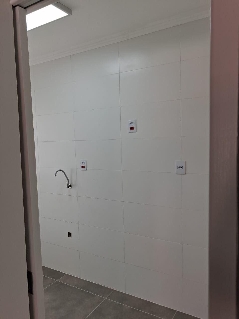 Apartamento no Edifício Praia do Meio, 1 quarto, à venda, 41 m², Jardim Leopoldina - Porto Alegre — foto 2