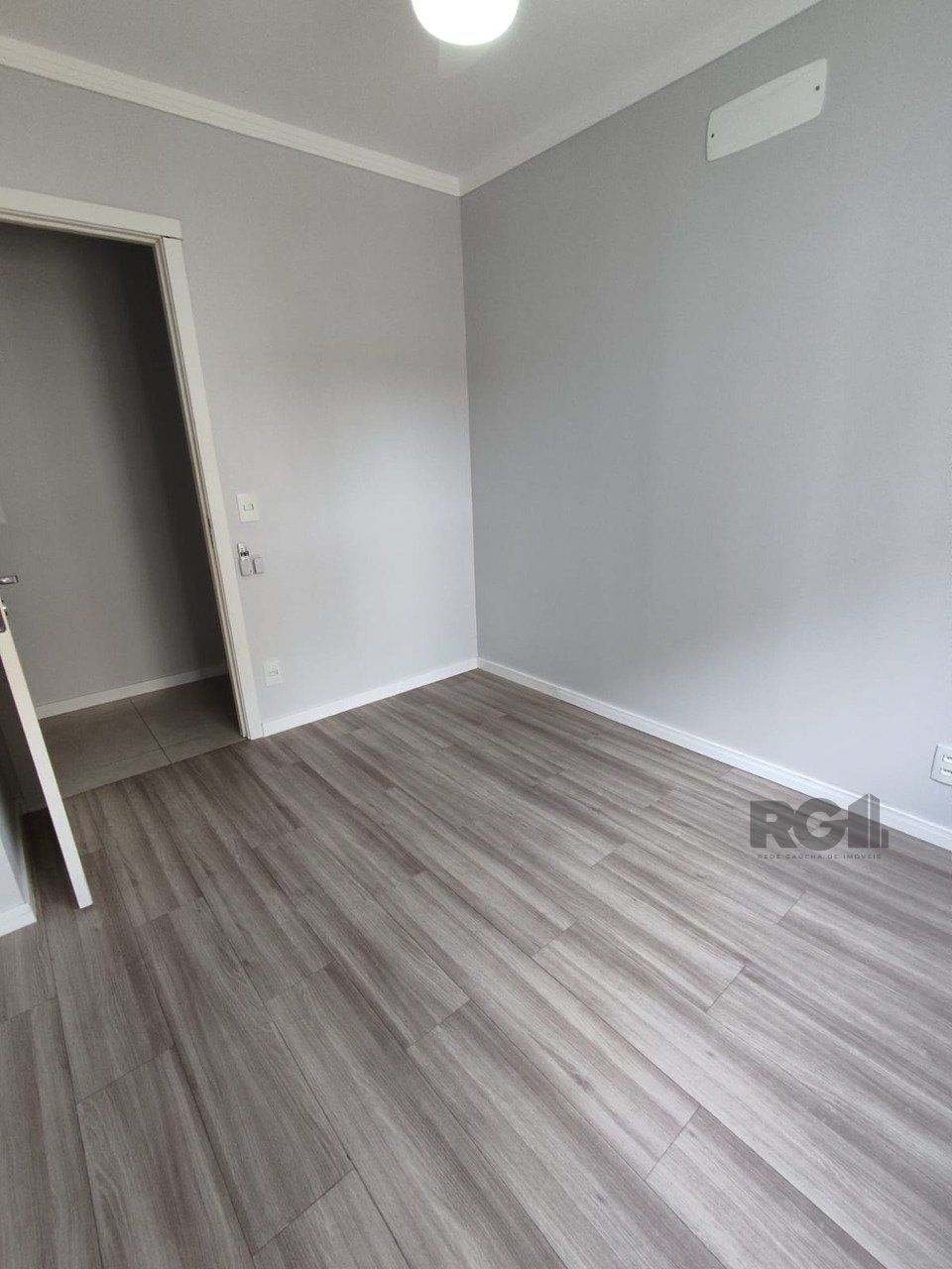 Apartamento à venda com 3 quartos, 75m² - Foto 11